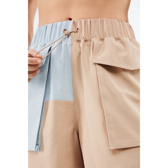 FABLETICS Anastasia Cargo Short in Light Brown and Light Blue Women's 2X - Picture 4 of 13